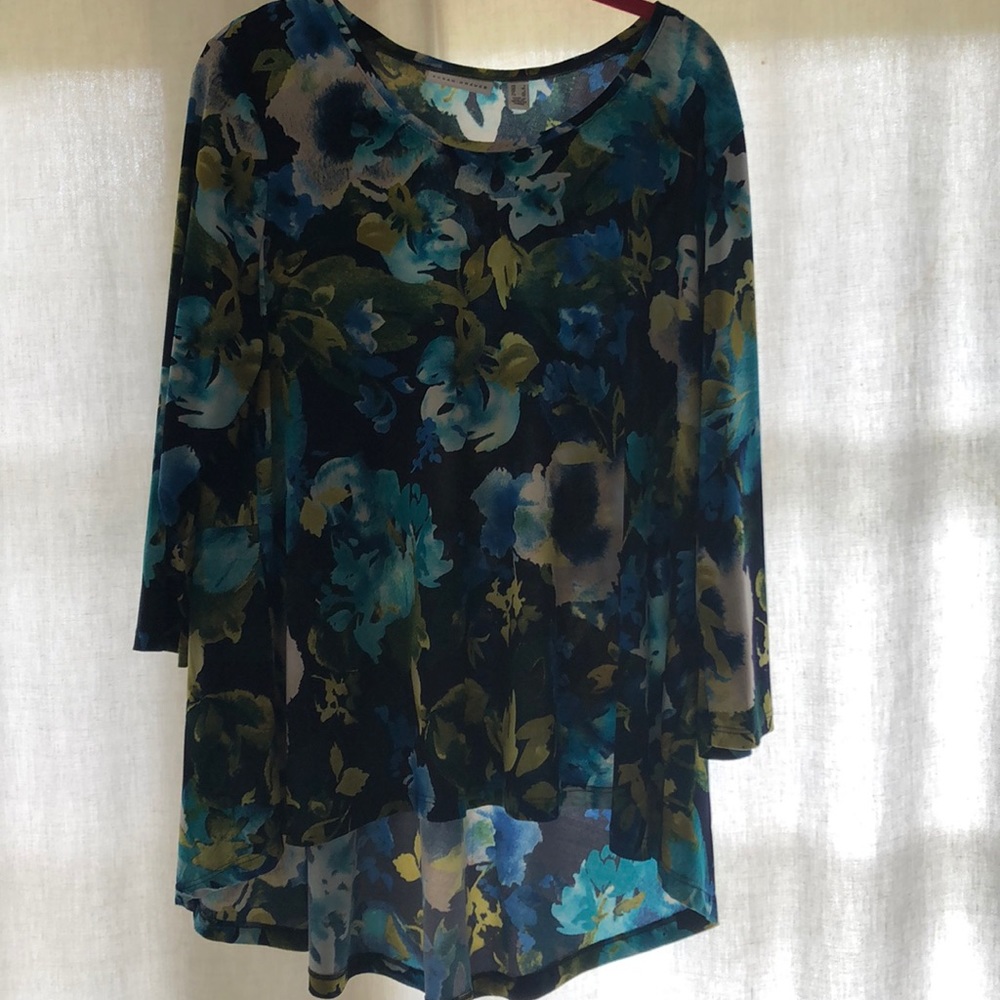 3/4 Sleeved Liquid Knit Blouse Never Worn
